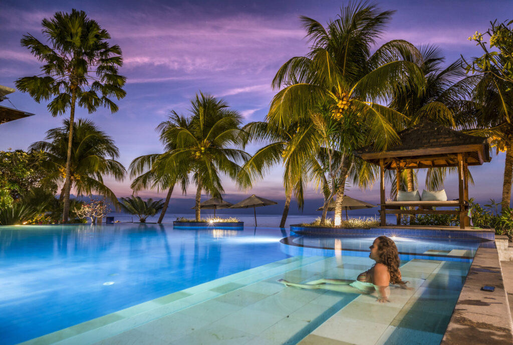Hotels & Resorts
